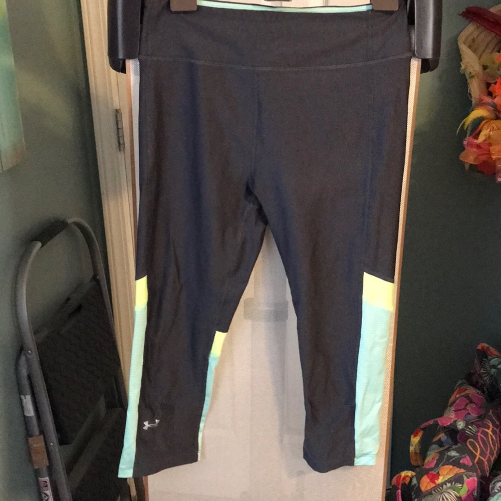Athletic leggings